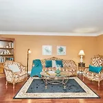 Grapelet Bed And Breakfast