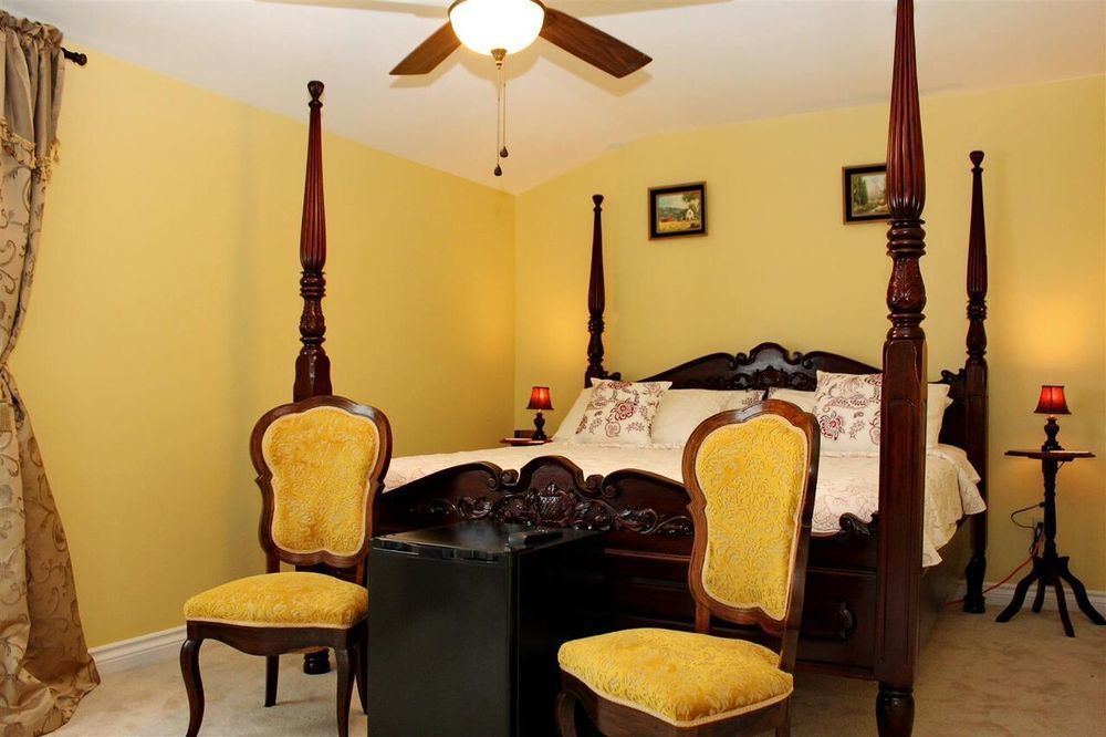 Grapelet Bed & Breakfast Niagara Falls