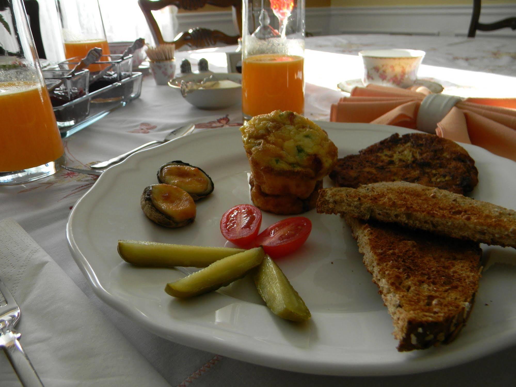 Grapelet Bed & Breakfast 3*
