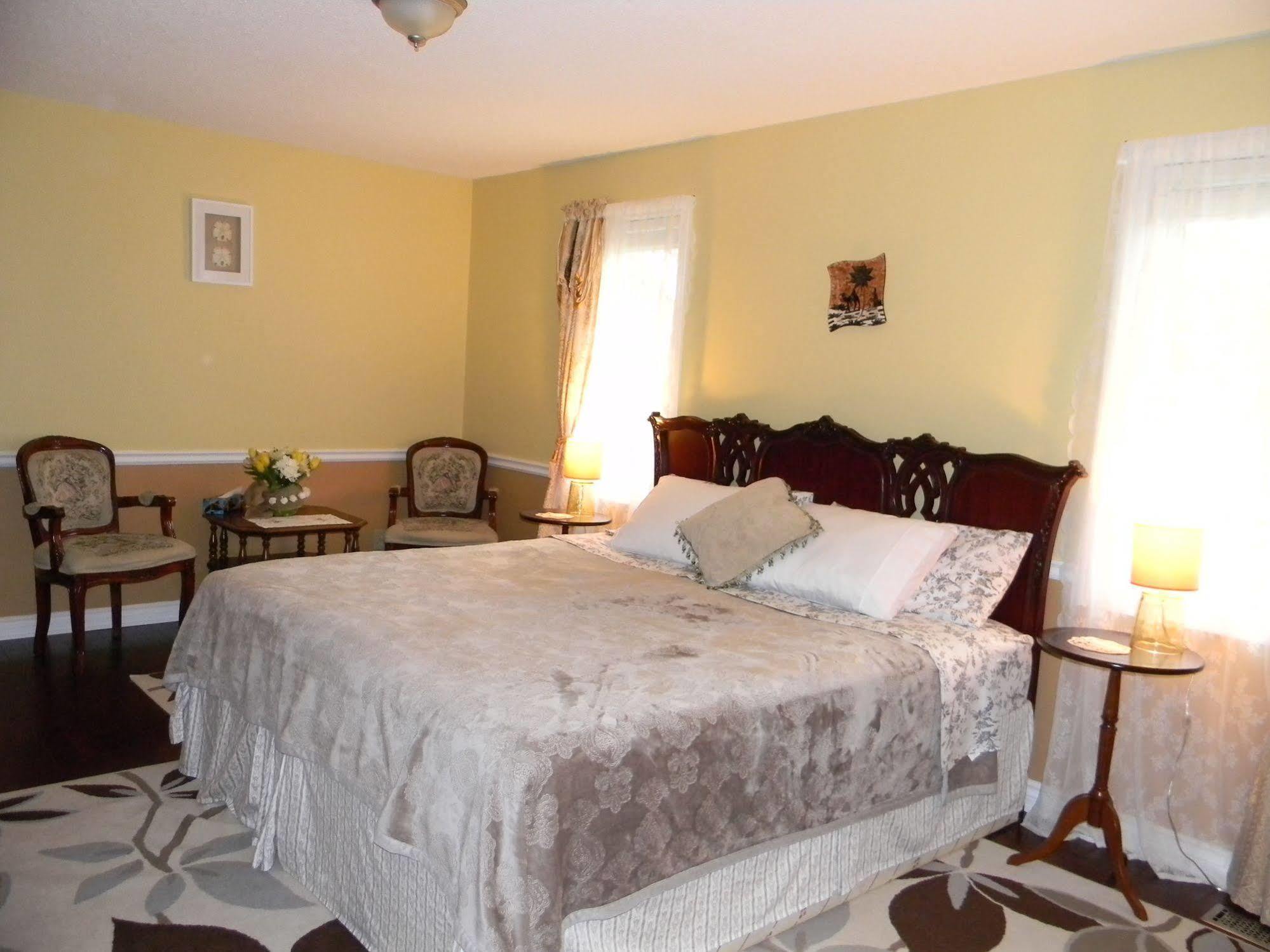 Grapelet Bed & Breakfast Niagara Falls